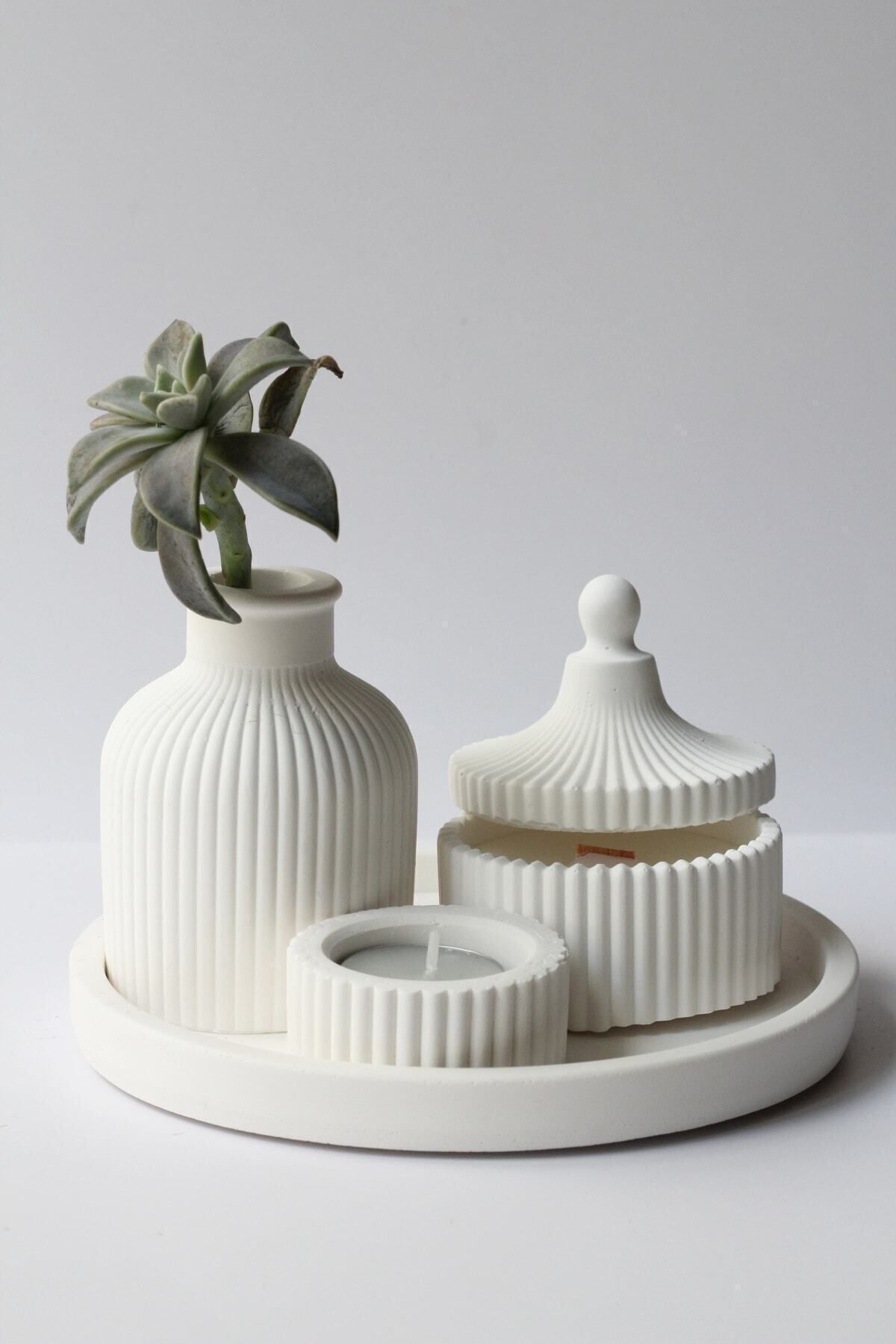 Beyaz Renk özel Tasarım Kokulu Mum Ve Vazo Aksesuar Seti (TEALİGHT HARİCTİR)